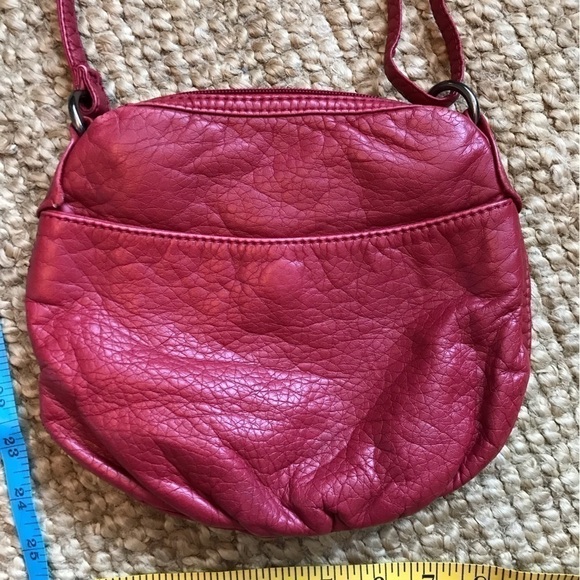 BUENO red vegan leather crossbody purse. - Picture 6 of 7